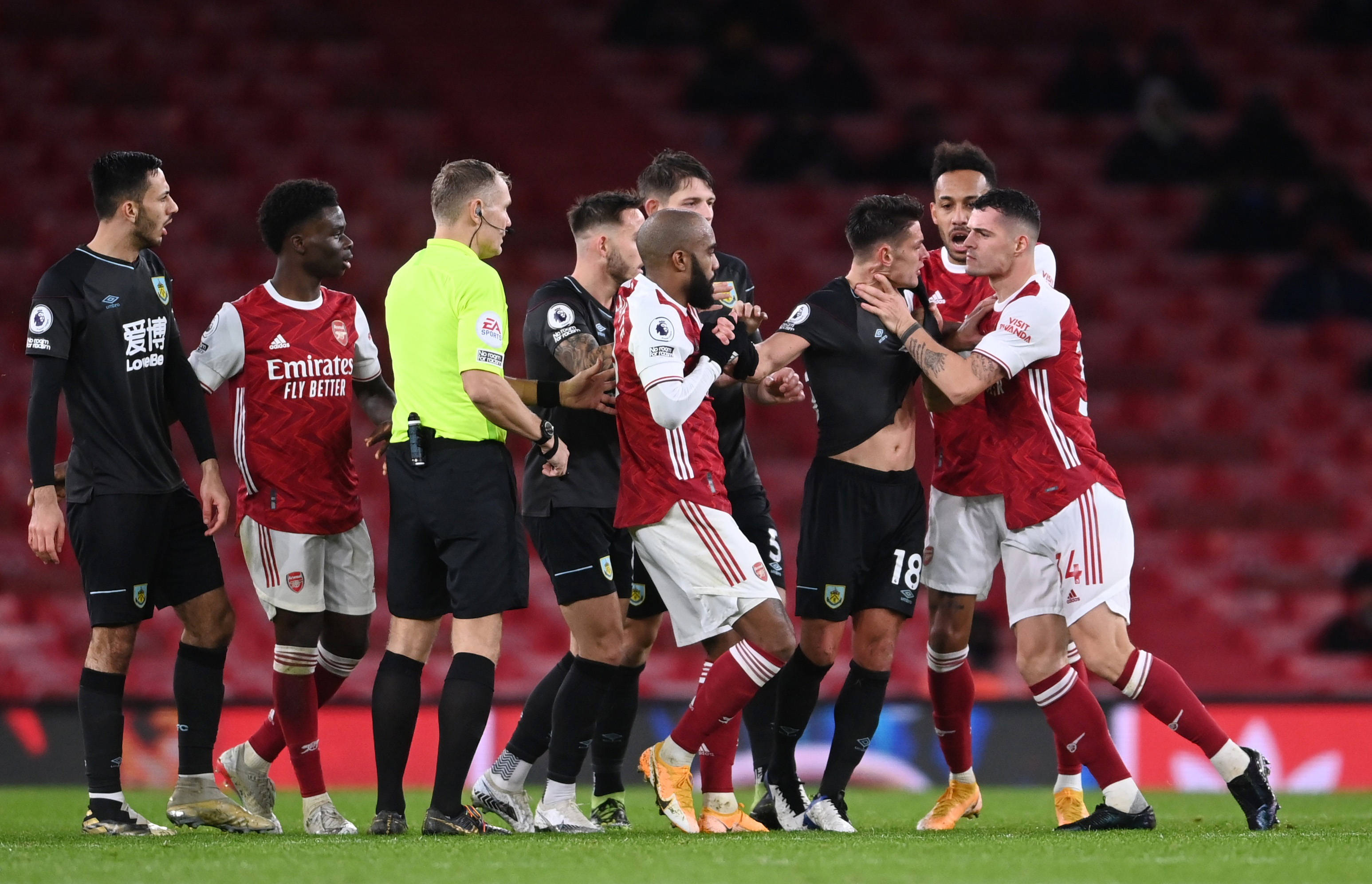 国米中场在 国米中场在