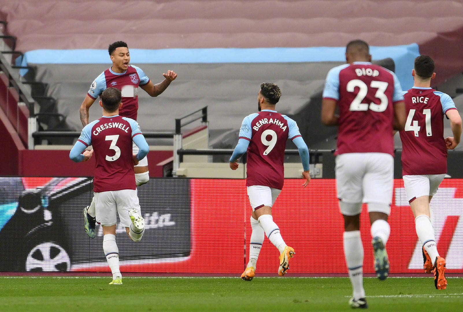 但詹姆斯并 但詹姆斯并